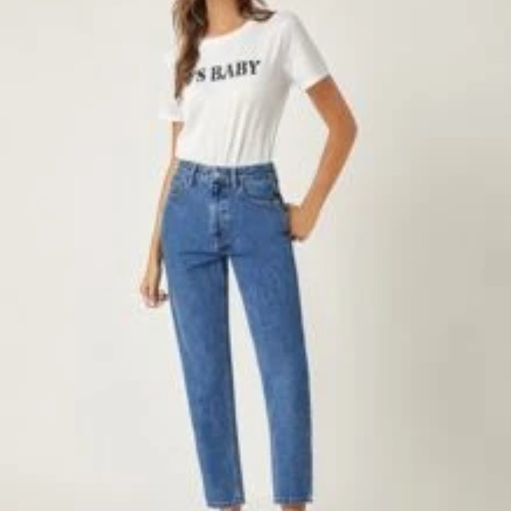 NWT Shein Stonewash Middle-Waisted Mom Jeans